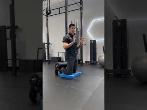 Vídeo del ejercicio: Curl nórdico (excéntrico)
